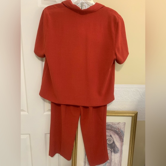 Vintage Alfred Dunner Pants Set Gold Embellished Short Sleeve Top Size 14 P - Picture 16 of 16